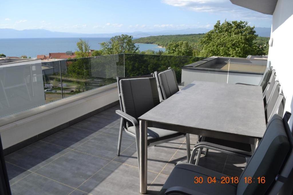My Paradies - Njivice Penthouse*** Экстерьер фото