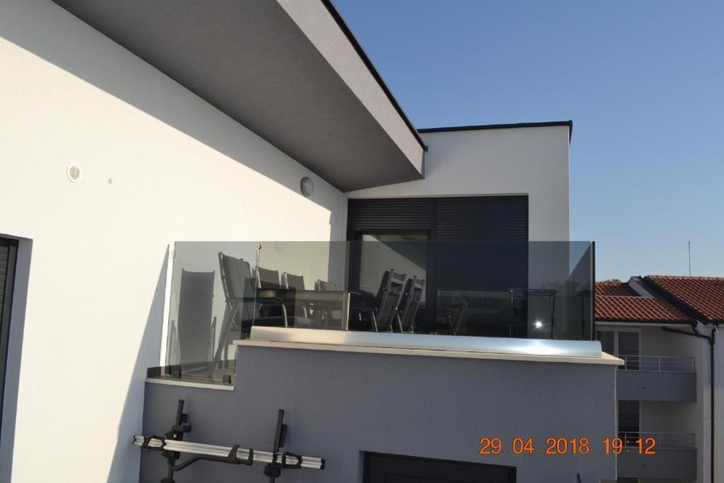 My Paradies - Njivice Penthouse*** Экстерьер фото