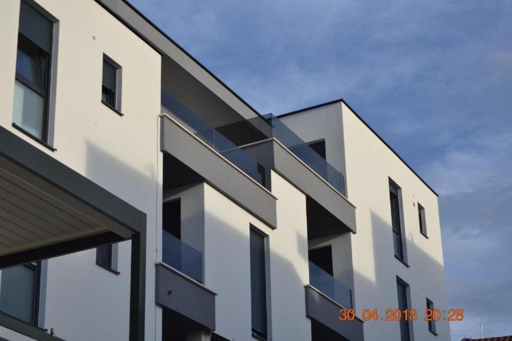 My Paradies - Njivice Penthouse*** Экстерьер фото